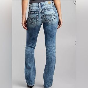 Daytrip bootcut mid-rise denim jeans, size 24 short.